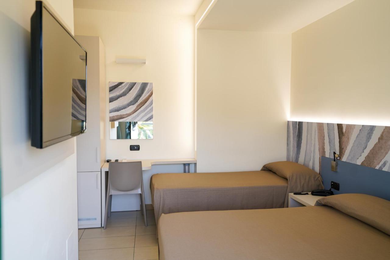 Hotel Taormina San Benedetto del Tronto Exterior foto