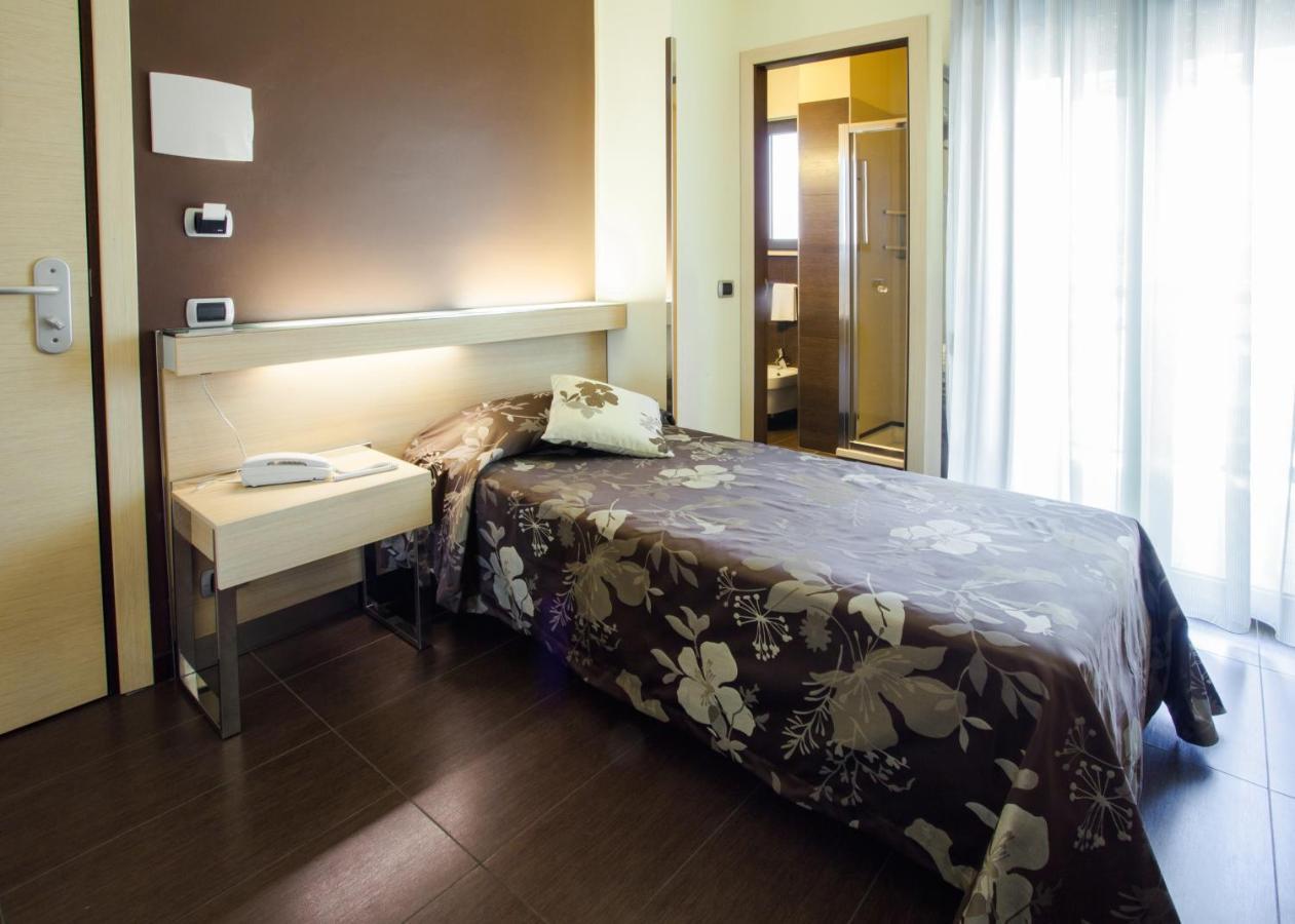 Hotel Taormina San Benedetto del Tronto Exterior foto