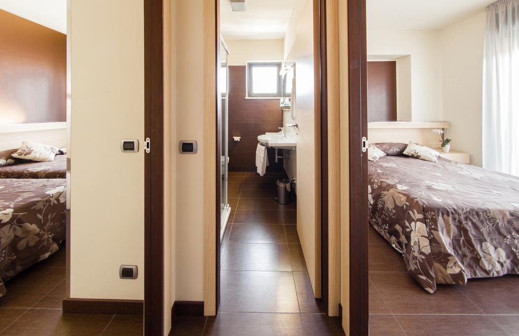 Hotel Taormina San Benedetto del Tronto Exterior foto
