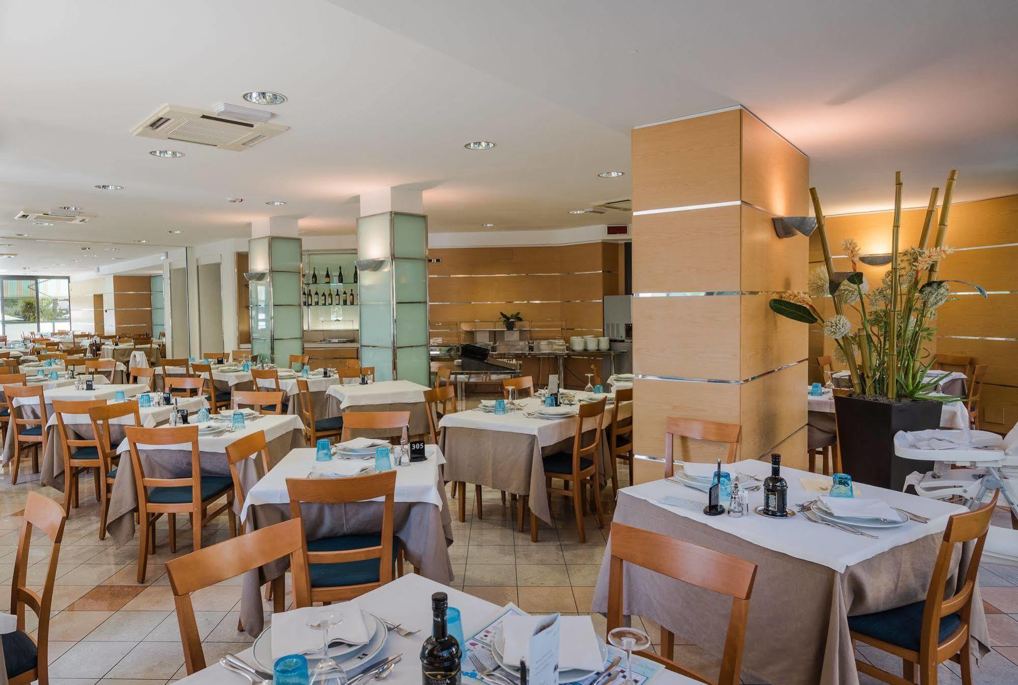 Hotel Taormina San Benedetto del Tronto Exterior foto