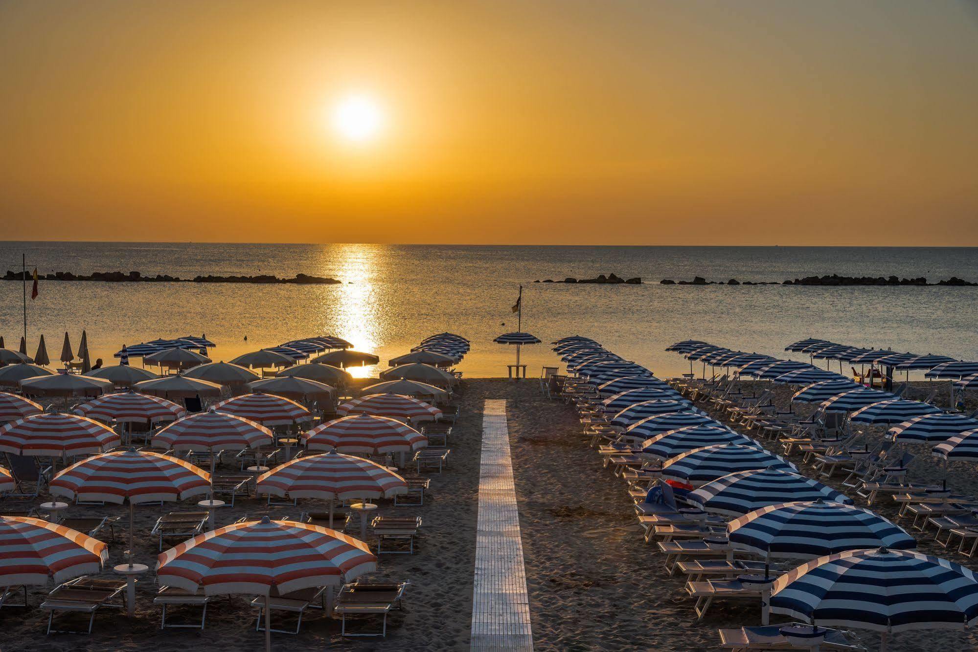 Hotel Taormina San Benedetto del Tronto Exterior foto